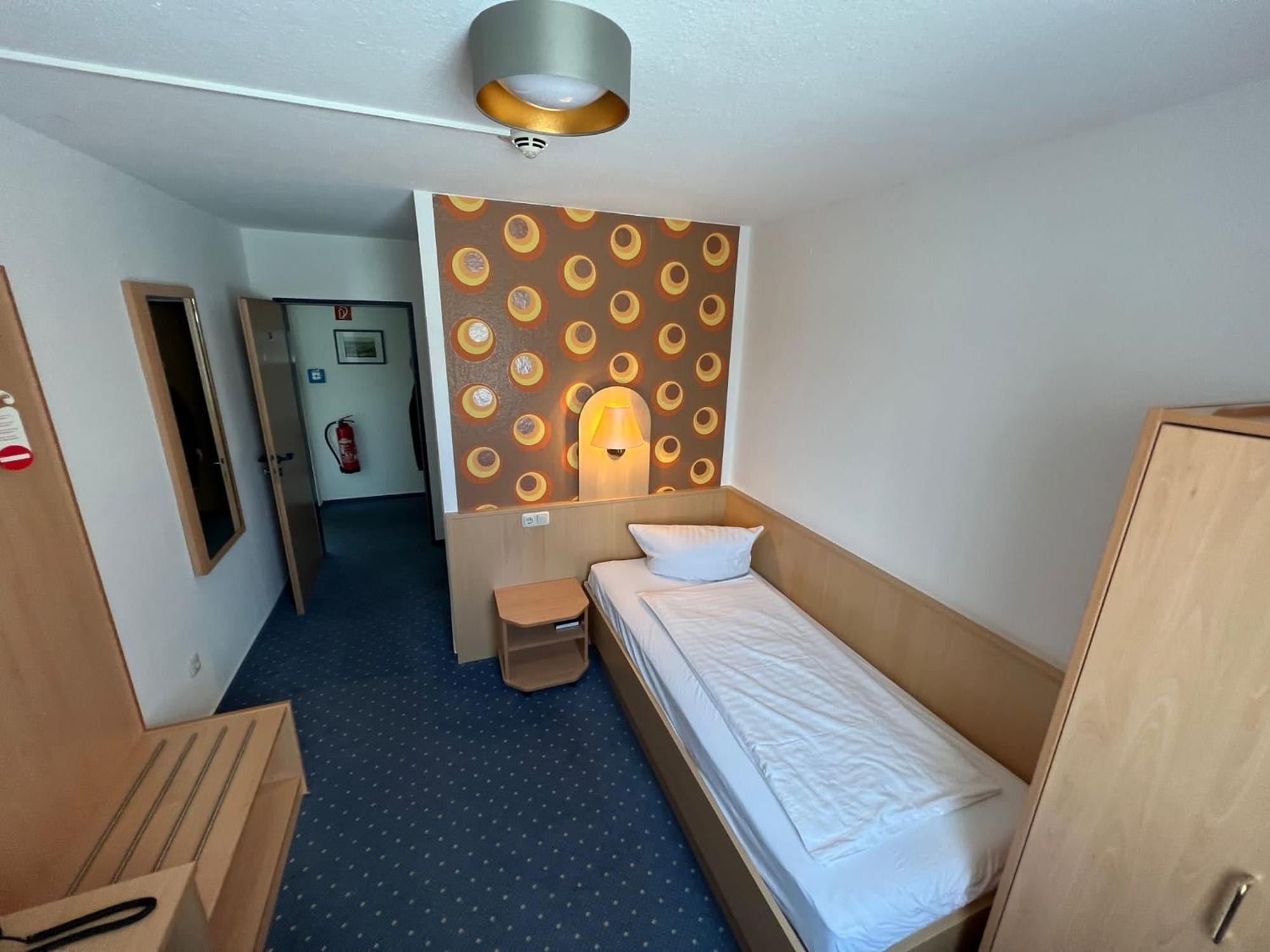 Hotel Am Klieversberg Вольфсбург Экстерьер фото